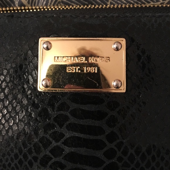 EUC Michael Kors Wristlet - Picture 3 of 5